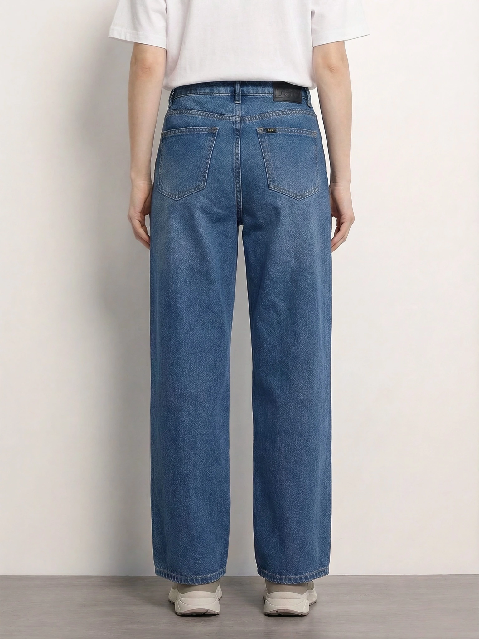 Джинсы синего цвета из хлопка свободного кроя